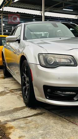 کرایسلەر 300